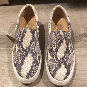 Vince Camuto snakeskin sneakers size 6.5